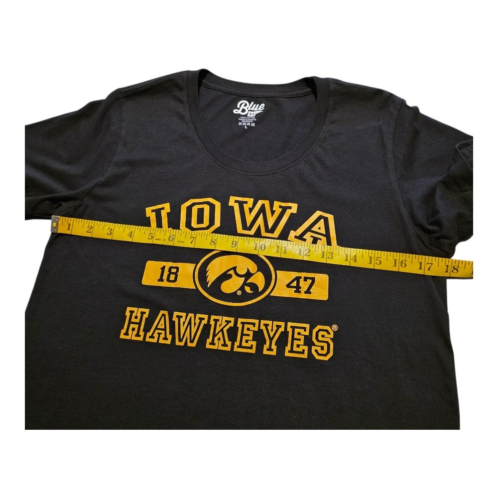 Blue 84 Iowa Hawkeyes Black Short Sleeve T Shirt Womens Size Large Collage Game - Picture 3 of 8